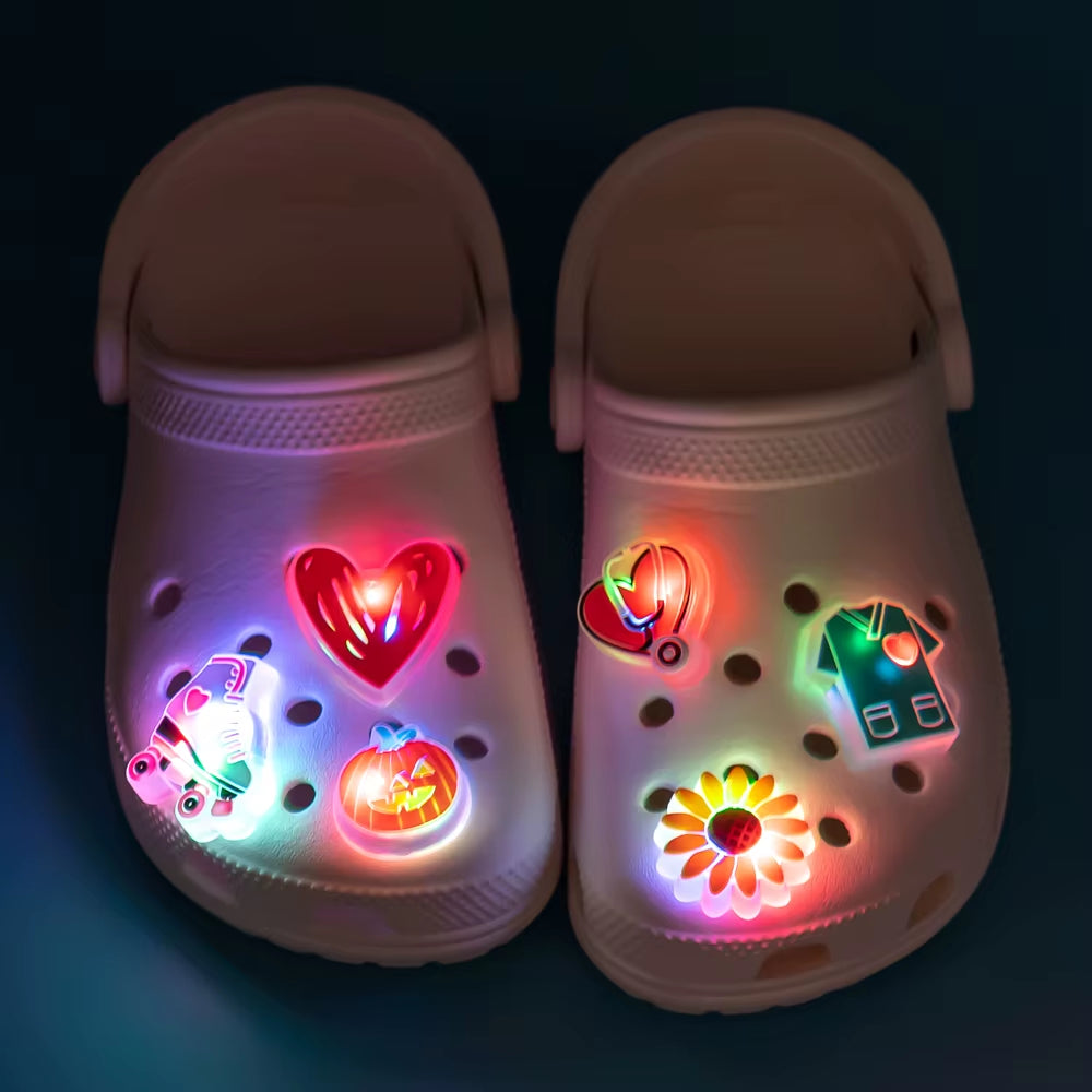 1Pcs Cute Owl Ladybug Cows Cat LED Shoe Charms Unicorn Gamepad Stethoscope Light up Shoe Decoration Sunflower Clog Pins